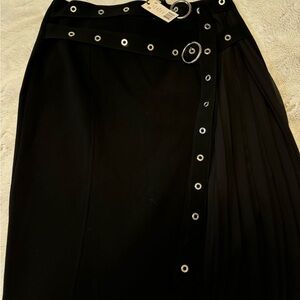 Cinq a Sept skirt-new, size 6